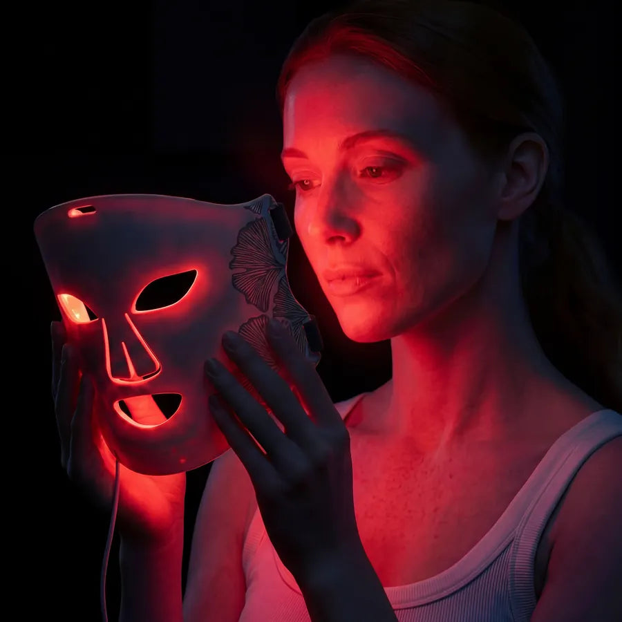 Evedia ION LED Mask in use — red wavelength session